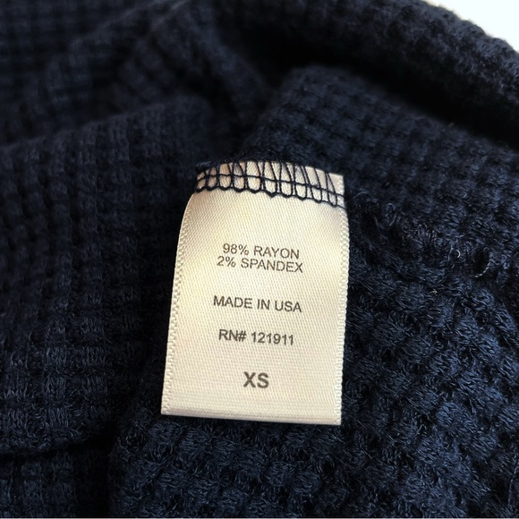 LNA ‘Eva’ High-Low Waffle Knit Hooded Sweater in ‘Midnight’ Blue Size XS - Picture 11 of 13